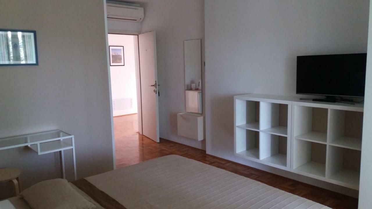 Apartments And Rooms Mofardin 3*