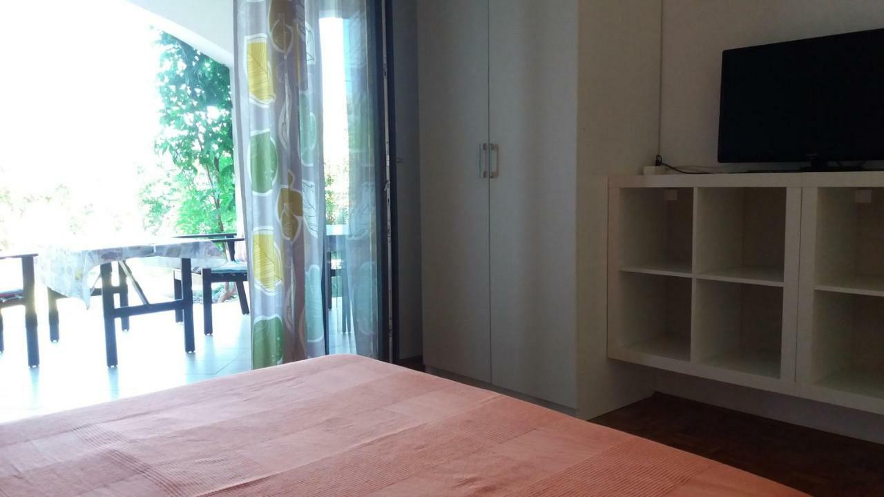 Apartments And Rooms Mofardin